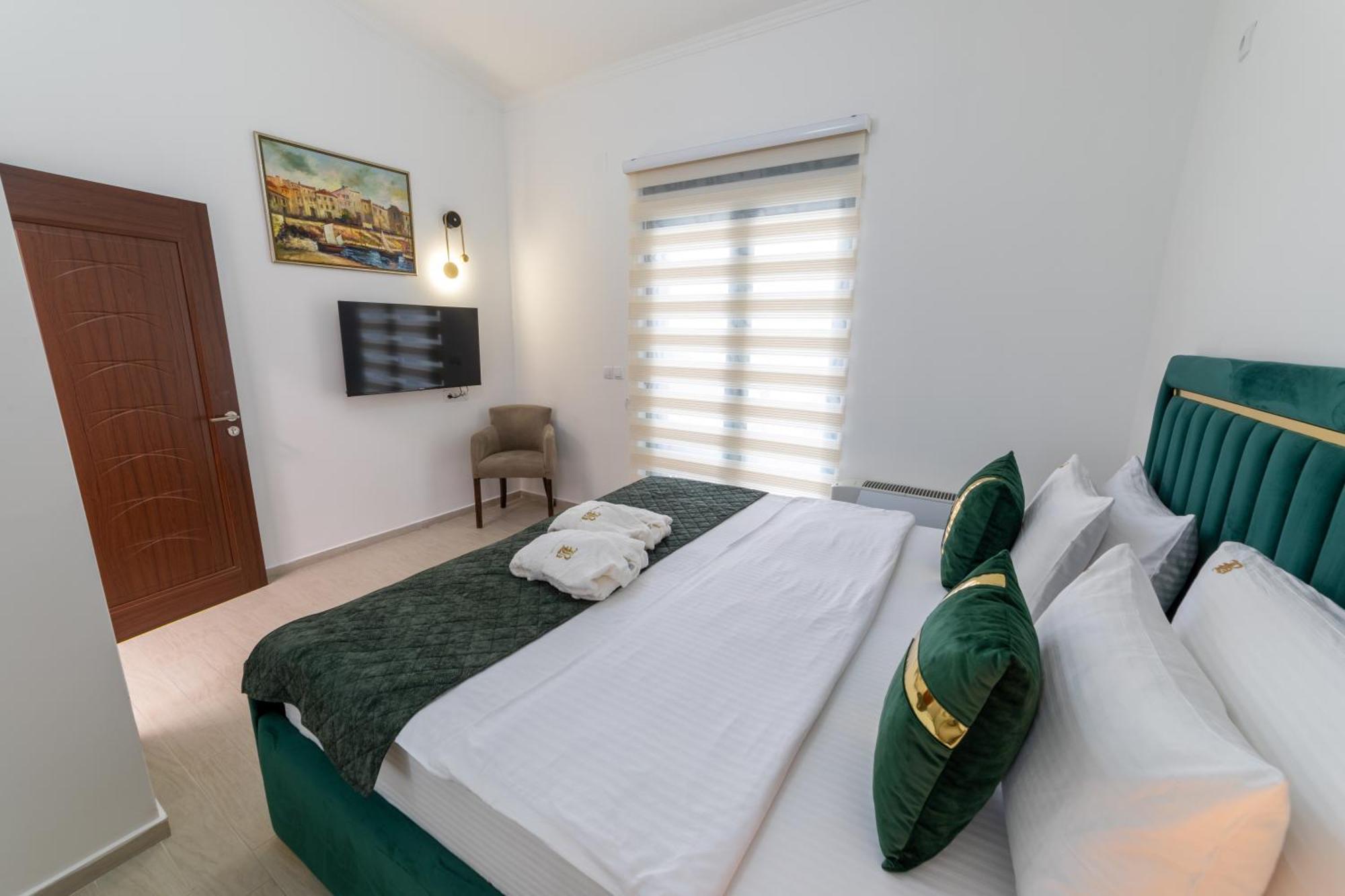 Barjaktar - Luxury Suites&SPA Ulcinj Bagian luar foto